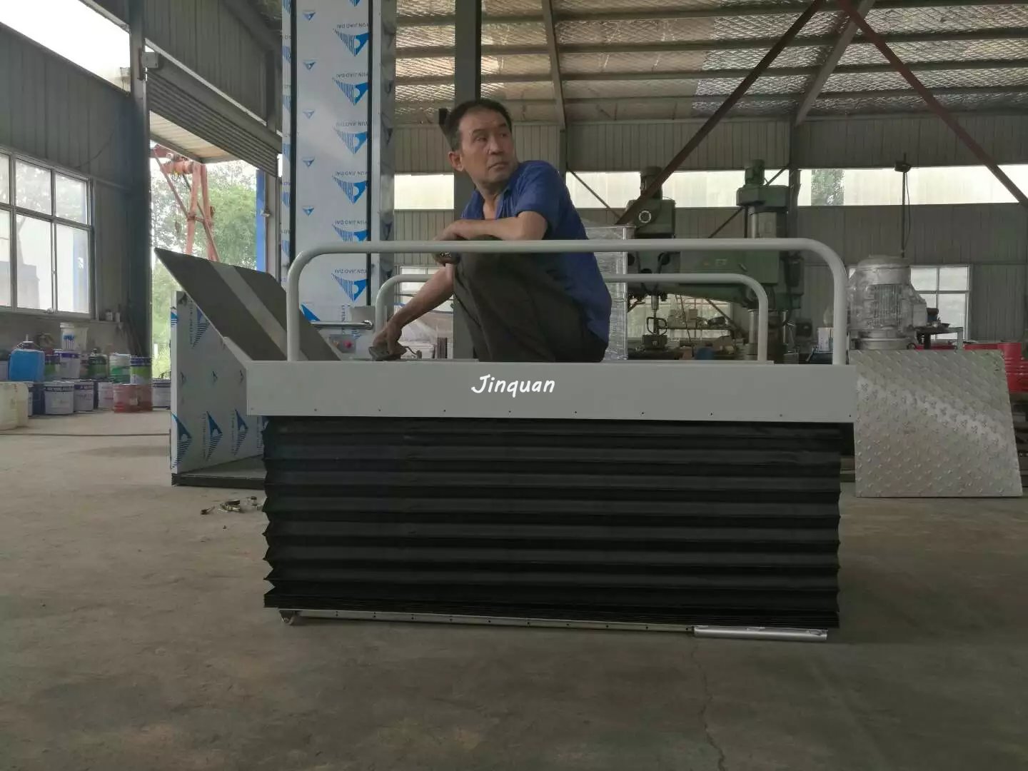 剪叉式超薄殘疾人升降機(jī) 剪叉式超薄殘疾人升降機(jī)